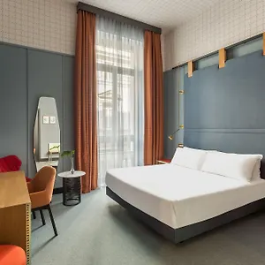 room-mate-giulia.it-lombardy.com/