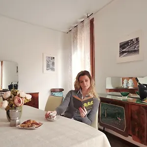 Venetian Mood Bianco Apartment Venice